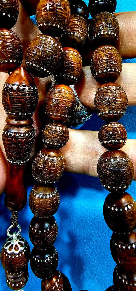 👑👁️ما لم ترى عينا من قبل👁️👑صنعت لتكون لك انت وحدك 🕶️لتظهر شخصيتك الفريدة 🕶️  38  لوحةنحتت( تحصنت بذي العزة والجبروت.وتوكلت على الحي الذي لايموت )
بدقة تفاصيل  جمعت اصالة (النارجيل ).الكوك .وتطعيم فضة 999. وجودة النقش ودقة التفاصيل وجمال المضمون وخبرة ومهارة الصانع وذوقكم 🌹عمل مملكة الاحجار  الكريمة. خبيرالاحجار الكريمة 
maan mohammad
معتمد لدى .GIA.AJP


**إذا كنت صاحب هذا الإعلان وتريد حذفه لأي سبب، رجاءا أرسل رسالة إلى الدعم الفني**