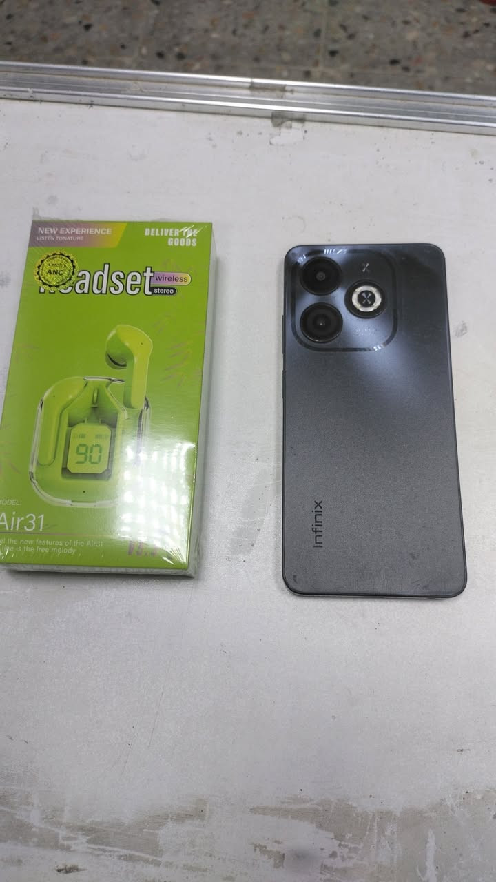 سلام عليكم هذني اجهزه للبيع  مكفولات من العطل والتصليح سعر  ل11   210 ولسمارت 70 الف      العنوان العبيدي شارع المحافظ قرب مطعم الشيف مركز A2 للموبايل  ويوجد اجهزه جديدة ومستخدمه واي شخص عنده اجهزه عطلانه  احنه نشتري  ***********
