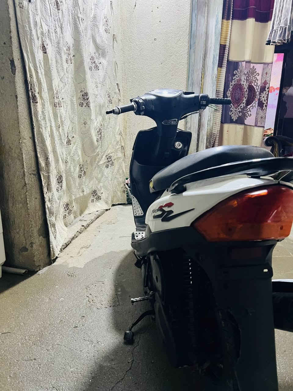 السلام عليكم دراجه ماكس عدله بوشه49 مكفوله كفاله عامهالسعر 700 وبي مجال ***********
