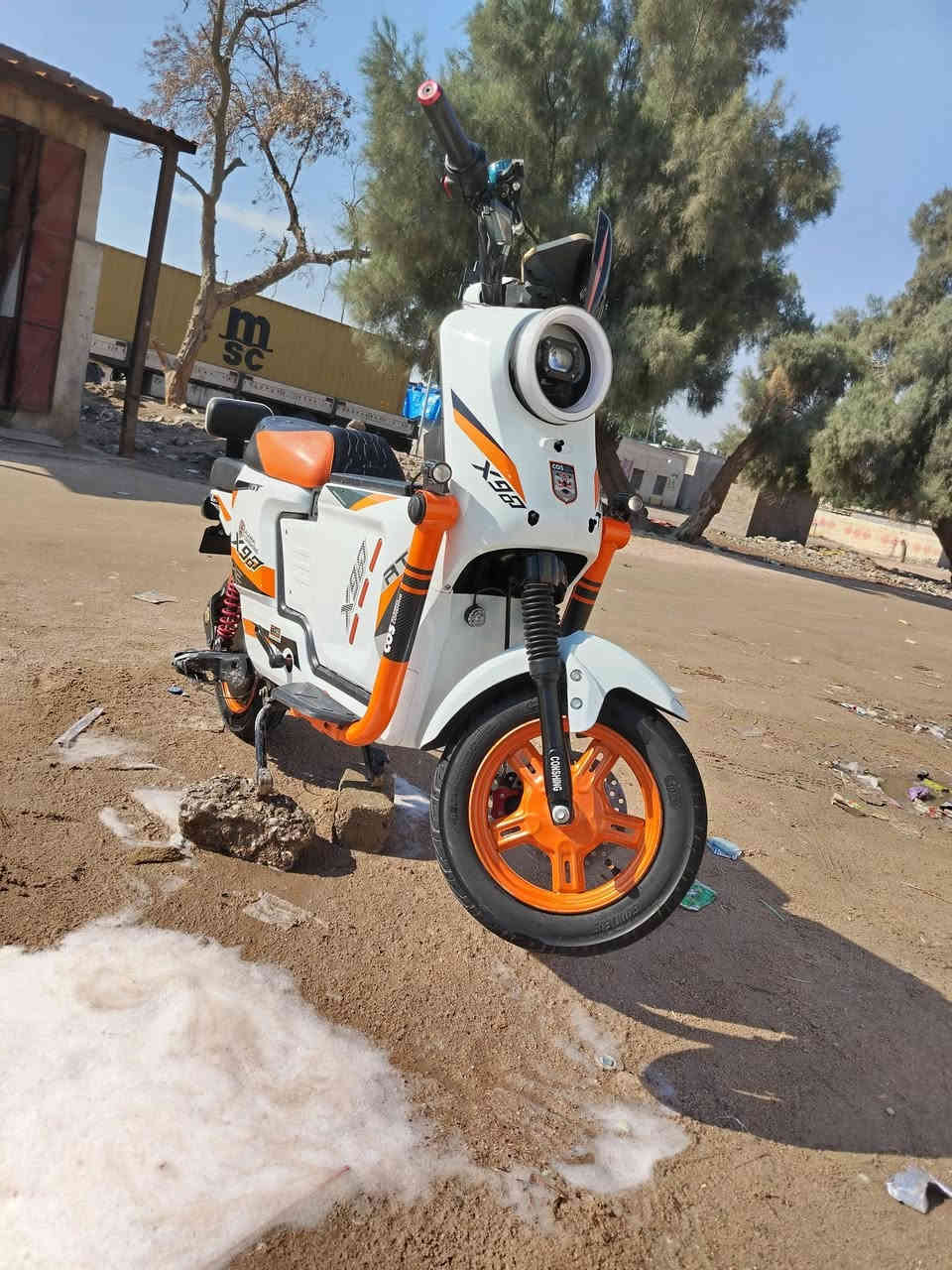 سلام عليكم دراجه للبيع x99 المكان البصره الزبير قرب خطوه لامام علي موصفات فول كهربائياته كله شقاله
سعر 425 لاستفسار ***********  واتساب +اتصال
