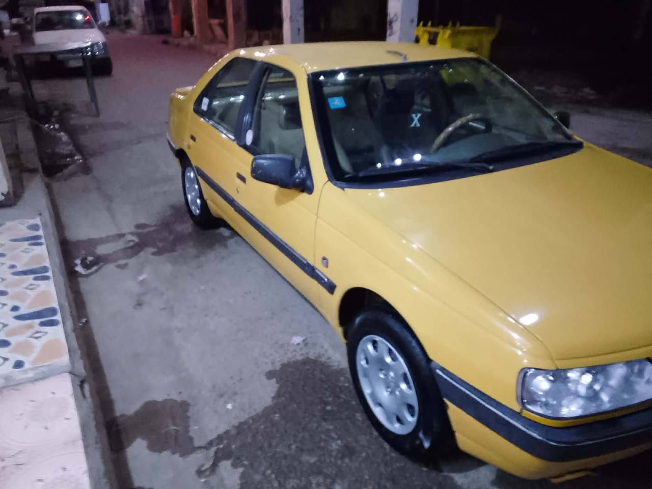 السلام عليكم بيجو 405 2015للبيع في سيارة مكفولة كلشي مابيهة على اخر حباية مكفولة من الضر والصبغ تحويل ثاني يوم مكان كوت العزة القديمة السعر 37 وبيها مجال الاتصال على الرقم الهاتف *********** خاص مفتوح
