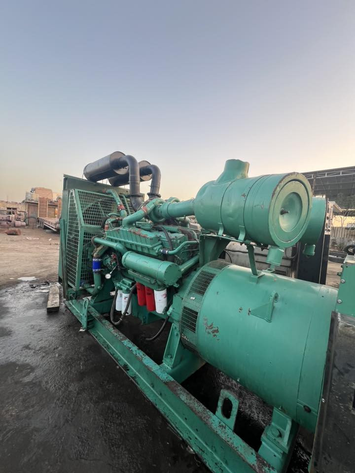 للبيع مولده نوع كمنز 5ونص 
12سلندر اوربيه مامفتوحه 
ستندر 650كيفي الاستفسار ع الرقم 
***********
