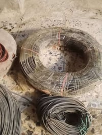 هواتف • كمية • للبيع