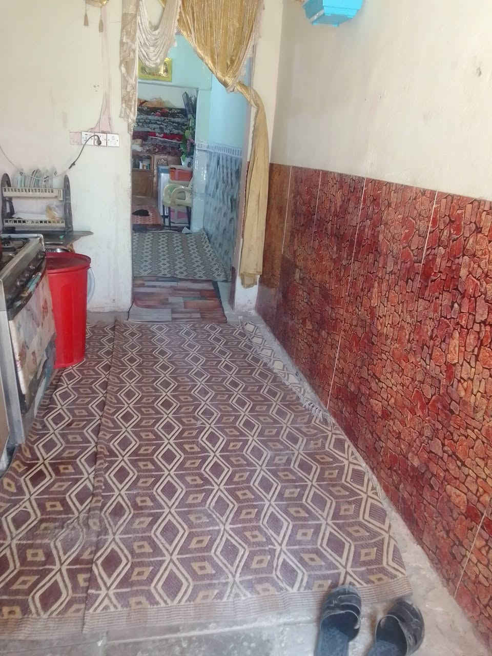 بيت للبيع عقد زراعي 100 متر يتكون من غرفه وصاله ومطبخ 2 صحيات مكاني نجف ابو صخير حي رمضان رقم ***********
