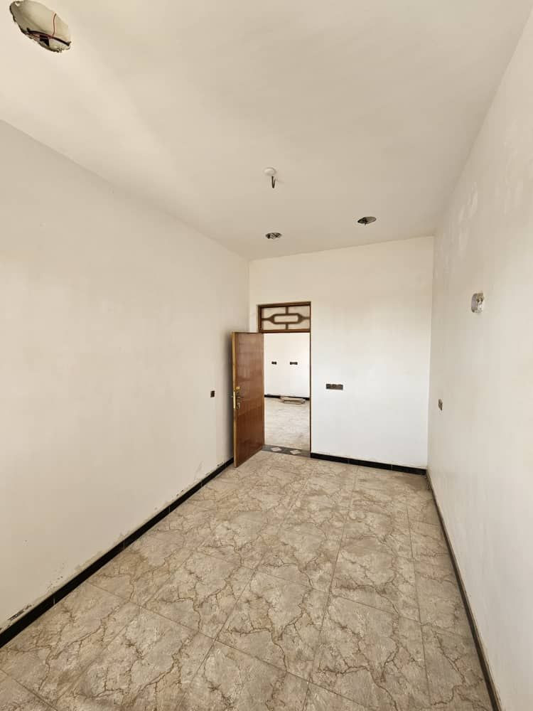 ♢دار ركن حديث طابقين بحي الحوراء♢
♢ رقم الإعلان {60}♢
------------------------------
♢المنطقة:: شارع الملا
♢نوع العقار:: دار سكن 
♢المساحة:: ،140م
♢الوجه:: 7م
♢النزال:: 20م
♢عرض الشارع:: ركن على شارعين10م و 15م
♢حالة البناء:: حديث
♢تفاصيل البناء:: طابقين
♢طابق أول يتكون من:: استقبال وهول وممطبخ وغرفة نوم عدد(1)  وصحيات وكراج 
♢طابق ثاني يتكون من:: هول وغرفة نوم عدد(3) وصحيات
♢أقرب نقطة دالة:: قرب أسواق عجيل
------------------------------
👈🏻 اكتب <تم>  ليصلك السعر
ولمزيد من التفاصيل يرجى مراسلة بريد الصفحة خاص

👈أو زياره مقرنا الكائن في: [حي الحوراء] 
      [شارع سيد يعقوب أو شارع المواكب]          

#دارسكن #مشتمل #قطعة_أرض
 #حي_الحوراء_الأولى


**إذا كنت صاحب هذا الإعلان وتريد حذفه لأي سبب، رجاءا أرسل رسالة إلى الدعم الفني**