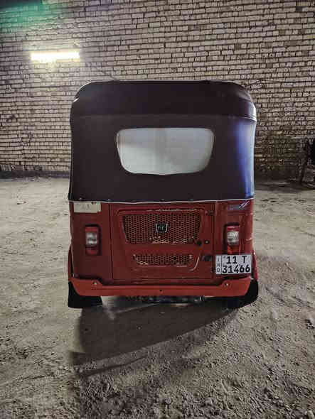 تكتك موديل ٢١ رقم وسنويه تحويل مباشر رقم بغداد مكينه خير من الله تكتك بيه كد شبر بلغد والباقي مكفول تخم تاير جديد كهربايات جديده كله شغال عنوان مدينت الصدر تقاطع كسره وعطش ***********
