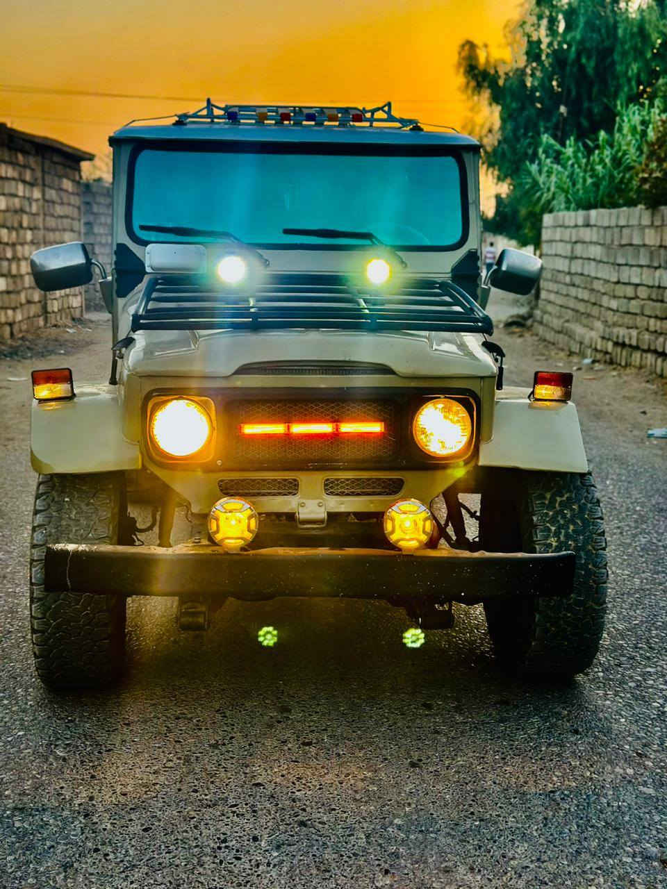 السلام عليكم
للبيع جهاز من كلشي
كير محرك دبل اكسل تبريد
بكم شاص موديل 1980
ما مسجل.. السعر..  18 ورقة 
*********** للاستفسار
