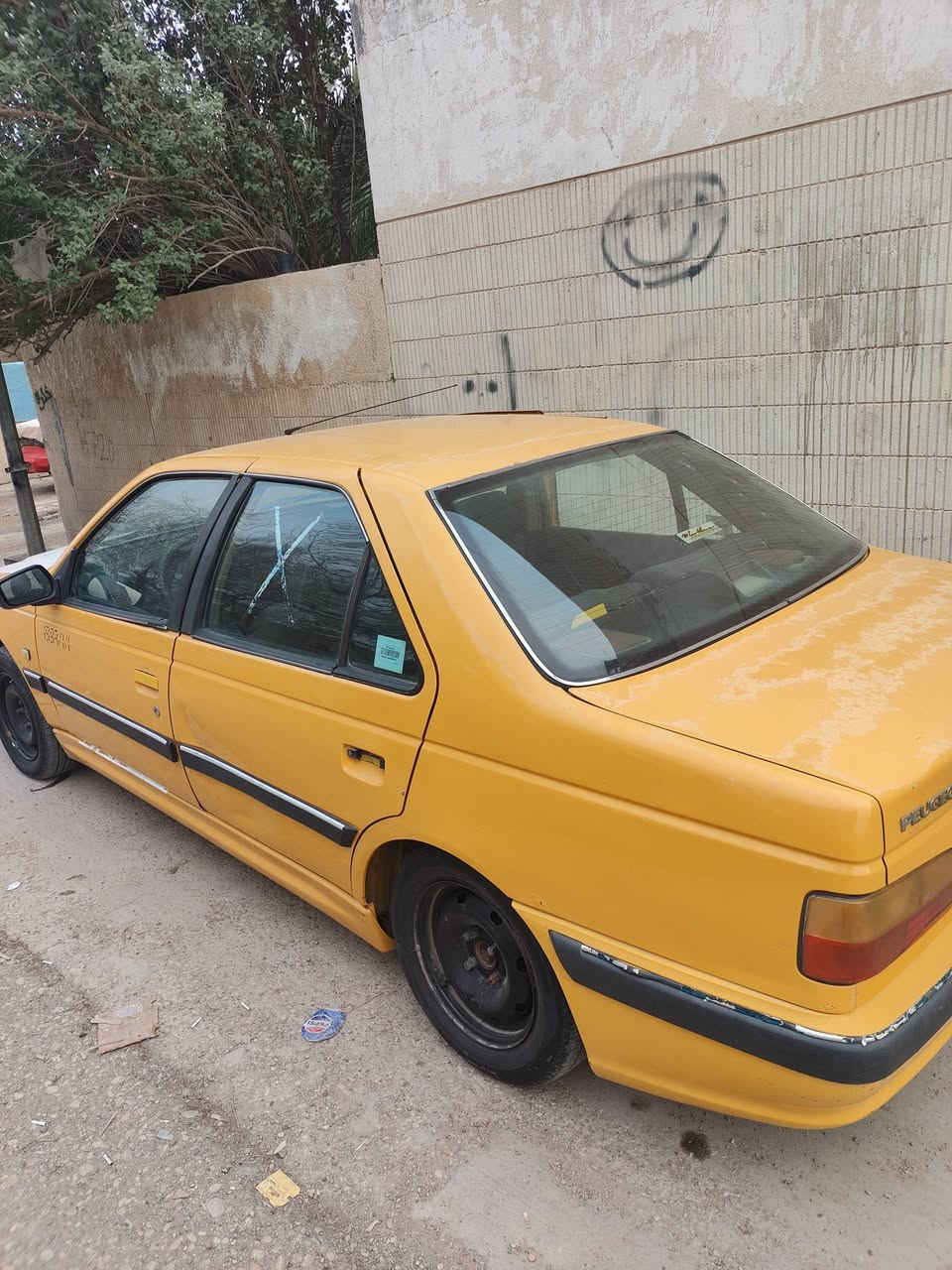 بيجو بارس 15
رقمهه بغداد مشىروع وطني ب اسمي 
السعر 36 
***********
