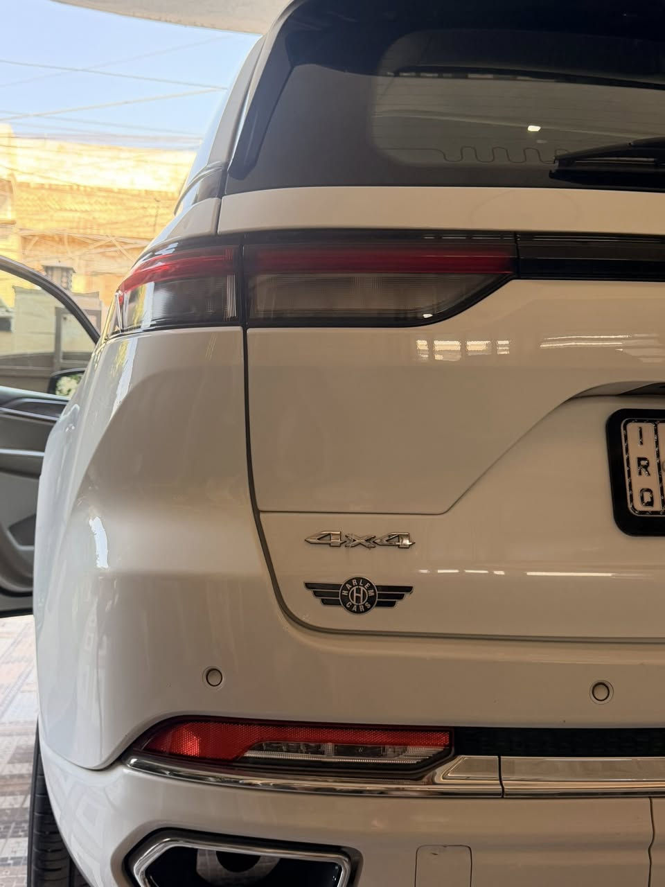 جيب كراند شيروكي اوفرلاند🔥
الموديل :2022. (خليجي) .
المحرك : . V6. 3.6L .
العداد : 40000.   
بعدهة بالضمان مال وكالة
المواصفات :
* دفع رباعي 4x4 .
* نظام تعليق هوائي (جكات).
* قيادة ذاتية عند المنعطفات.
* رادار امامي مع مانع تصادم .
* نظام الرؤية الليلية.
* تحذير الخروج عن المسار .
* مستشعر نوم السائق مع نظام التوقف الآلي
* تحذير النقطة عمياء ⚠ .
* نظام تحذير عند التقاطعات.
* نظام تحذير عند تجاوز السرعة المحددة.
* نظام عرض المعلومات على الزجاج الامامي (HEAD UP DISPLAY)
* نظام تقليل الضجيج داخل المقصورة.
* إنارة محيطية.
* شاحن موبايل وايرلس.
* تعديل وضعيات مقود السائق كهربائيا.
* مرايا تعتيم ذاتي.
* المرايا الجانبية قابلة للطي كهربائيا.
* نظام الصوت  مع 19 سماعة.
* ويل قياس 21 انج .
* سقف بانوراما .  
* شاشه كبيرة 10.1 انج .
* شاشة للراكب الأمامي .
* نظام الخرائط (GPS) .
* عرض خرائط الطريق على لوحة القيادة.
* لوحة القيادة بقياس 12 أنچ.
* 4 كاميرات خارجية مع بخاخات ماء للتنظيف.
* كاميرا للمرأة الداخلية.
* تصوير حراري ليلي .( ناظور ليلي)
* المصابيح الأمامية زنون .
* كشافات الضباب زنون .
* دخول ذكي.
* بصمة على 5 ابواب للدخول الذكي.
* تشغيل عن بعد .
* الصندوق الخلفيي كهربائي .
* فتح الصندوق الخلفي مع حركة القدم.
* دوسات جانبية .
* فرش المقصورة الداخلية من الجلد الطبيعي الفاخر .
* اضافات من الخشب الطبيعي للمقصورة الداخلية.
* ذاكرة لحفظ وضعيات الجلوس للمقاعد الأمامية
* مساج للمقاعد الامامية .
* المقاعد الأمامية كهربائية .
* المقاعد الأمامية تبريد وتدفئة .
* المقاعد الخلفية تدفئة وتبريد .
* ستائر للشبابيك الخلفية.
* انارة داخلية LED متعددة الالوان .
* حساسات امامية وخلفية .
* 5 راكب المرغوب عند الجميع
* مكيف خلفي مع وحدة تحكم منفصلة .
* تدفئة كشنات امامية وخلفية
* تبريد كشنات امامية
*تدفئة مقود القيادة.
* مانع تصادم خلفي .
* بلوتوث تلفون .
* محدد سرعة .
* نظام التشغيل والاطفاء الاوتوماتيكي .
( التشغيل عن بعد)
* نظام بريك اوتماتيكي
رقمها بغداد باسمي 
السعر 39800 وبيها مجال بسيط
العنوان بغداد 
الاتصال 
***********
***********
