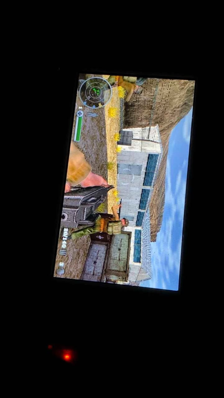 Psp 1003
بێ عەیب و بێ کێشە و هوموو دوگمەو گێڕەکەشی بەشەرت 
تەنها پاتری تازەی ئەوێت یان دەتوانی بە کارەباوە ئیشی پێ بکەیت
وایەر شەحنی ڵەگەڵە و میمۆریەکی 8 گێگای ڵەگەڵە کە پڕە لە یاری وە جوندی و و سانا درێس و چەندین یاری تری تیایە
نرخی 20 هەزار قفڵ
گەیاندنیش بەردەستە السليمانية, العراق


**إذا كنت صاحب هذا الإعلان وتريد حذفه لأي سبب، رجاءا أرسل رسالة إلى الدعم الفني**