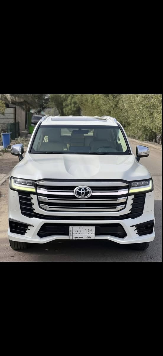 السلام عليكم 
لاندكروز ٢٠٢٢ vx بريم 
داخل بيجي جلد
عداد ليزري
رقم بغداد السياره بيها مكانات بارد بسيطه فقط السعر 57,000$
***********
