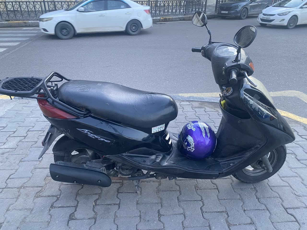 سلام عليكم دراجة بريز لبيع شغاله سلف هندر اشاير اكيج اسرعة هورن الايت عالي ناصي دراجه تخبل ربع متصرف عليهة سعر 550 وبيهة مجال رقم ***********
