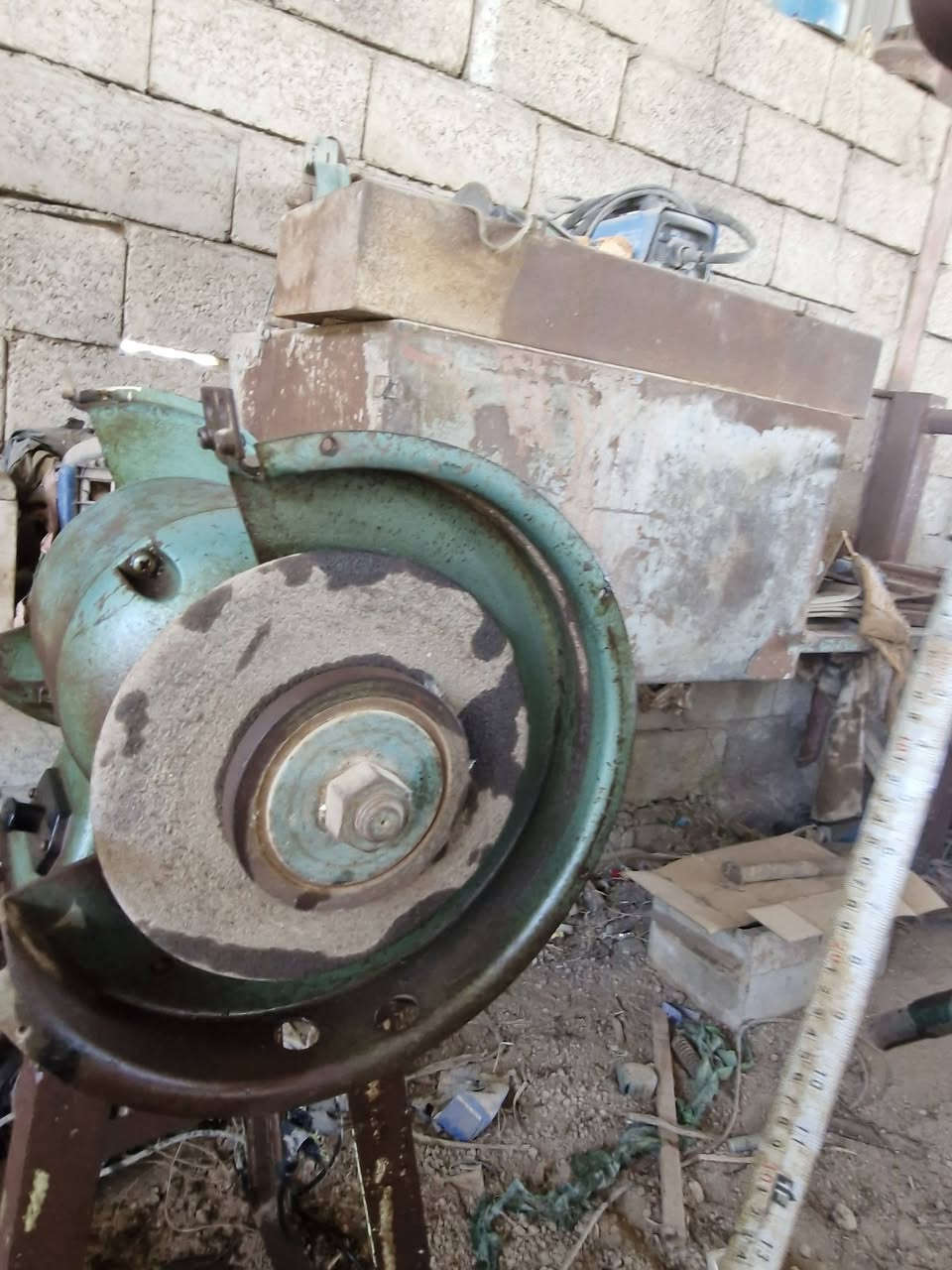 للبيع كوسره ثري فيز هيتاشي حجم كبير 12انج دوره 1500 شغاله عنوان واسط الزبيديه سعره  250 الف ***********
***********
