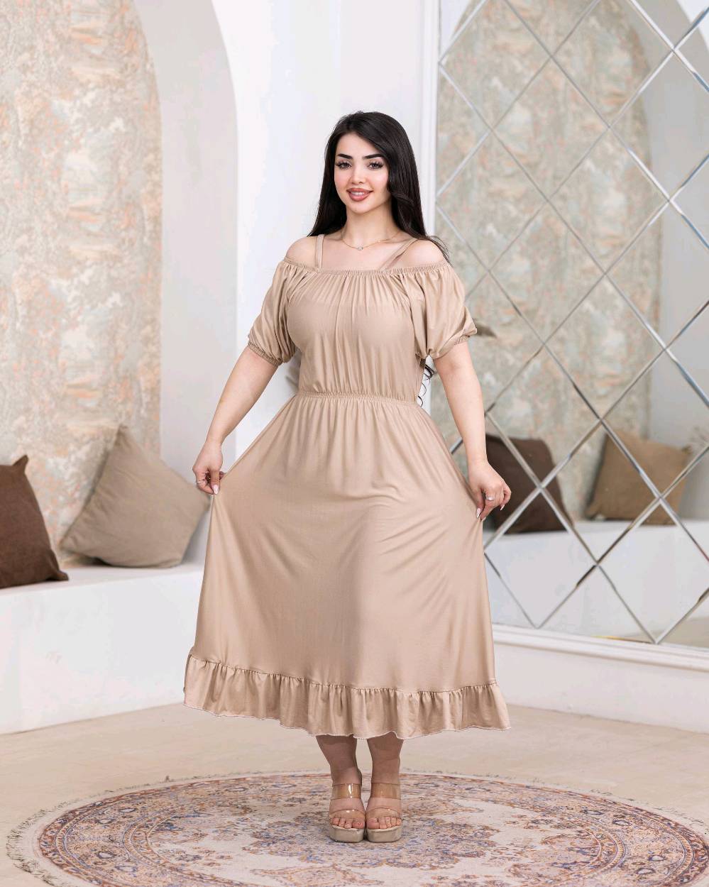 فستان بحري 

خامة زبدة تركي شرط الفحص 

فري سايز لحد ٨٥
