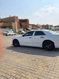 أوباما s300  للبيع موديل ٢٠١٣ رقم نكليزي جديد مداور مباشر سياره محدثه ...