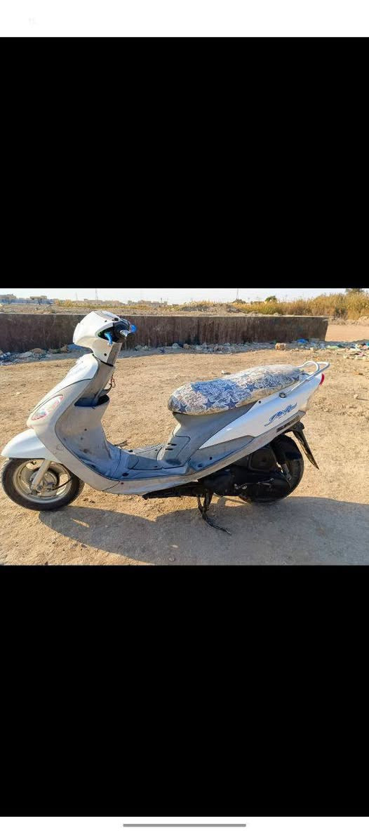 ماكس منغولي دراجه بلاد مكينه ما مفتوحه خرسه شرط سلف واحد هندر واحد ماتعبك كله شغاله وين ما تريد تفحص معدل بالمشي طيارة وشرط الفحص السعر ٦٥٠ قفل بدون مداهر وهذا رقمي للشراي***********
