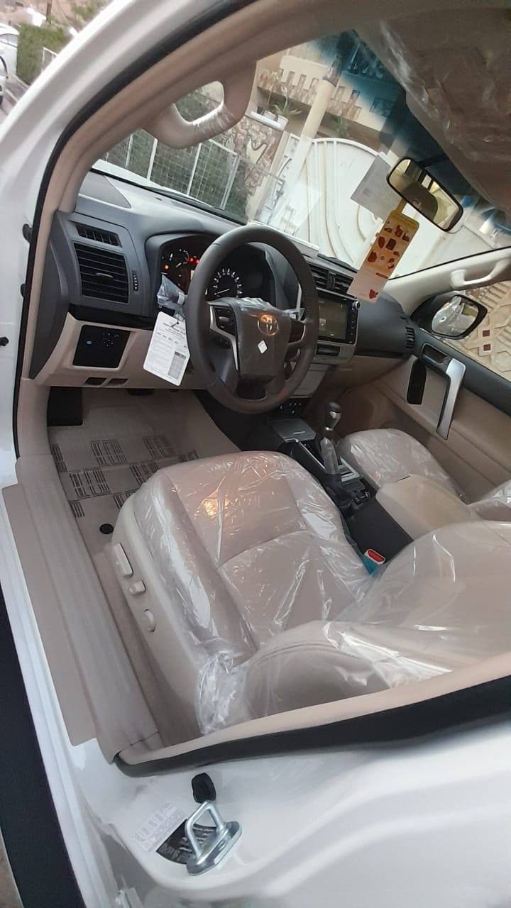 السلام عليكم برادو موديل 2021 رقم بغداد فئة TXS مدنايت اصليه وكالة ساس ماشيه 70 ألف  مكفوله كفاله عامه موصفات فول واحد ع واحد رقم التلفون
***********
