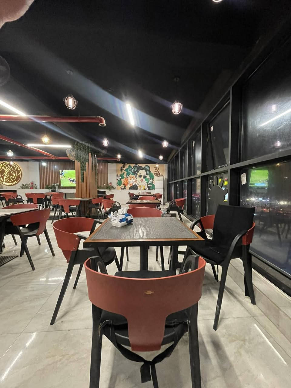 العرض اليوم بغداد 📣 فرصة استثمار ذهبية – كافيه كاردنز للبيع ☕✨
كافيه كاردنز للبيع في منطقة اليرموك
موقع كلش مميز وحيوي، ويتميز بـ مساحة واسعة لوقوف السيارات تخدم الزبائن بدون أي معاناة.
🔹 الكافيه موجود بـ الطابق الثاني
🔹 تصميم راقي وجلسات مريحة تناسب العوائل والشباب
🔹 اسم معروف وسمعة طيبة وعده زباين ثابتين

🔹 مناسب للاستثمار أو للتطوير وتوسيع المشروع
✨ كاردنز مو مجرد كافيه، تجربة
أجواء هادئة، قهوة ممتازة، وخدمة تخلي الزبون يرجع مرة ورا مرة.

الشراي يجي خاص
#متابعيني #لايك_متابعه_اكسبلور
#كوفيات #للبيع #مقاهي #بغداد #اليرموك_4_شوارع#
#اليرموك #متابعه #انستا #كوفيات #الموصل@إشارة


**إذا كنت صاحب هذا الإعلان وتريد حذفه لأي سبب، رجاءا أرسل رسالة إلى الدعم الفني**