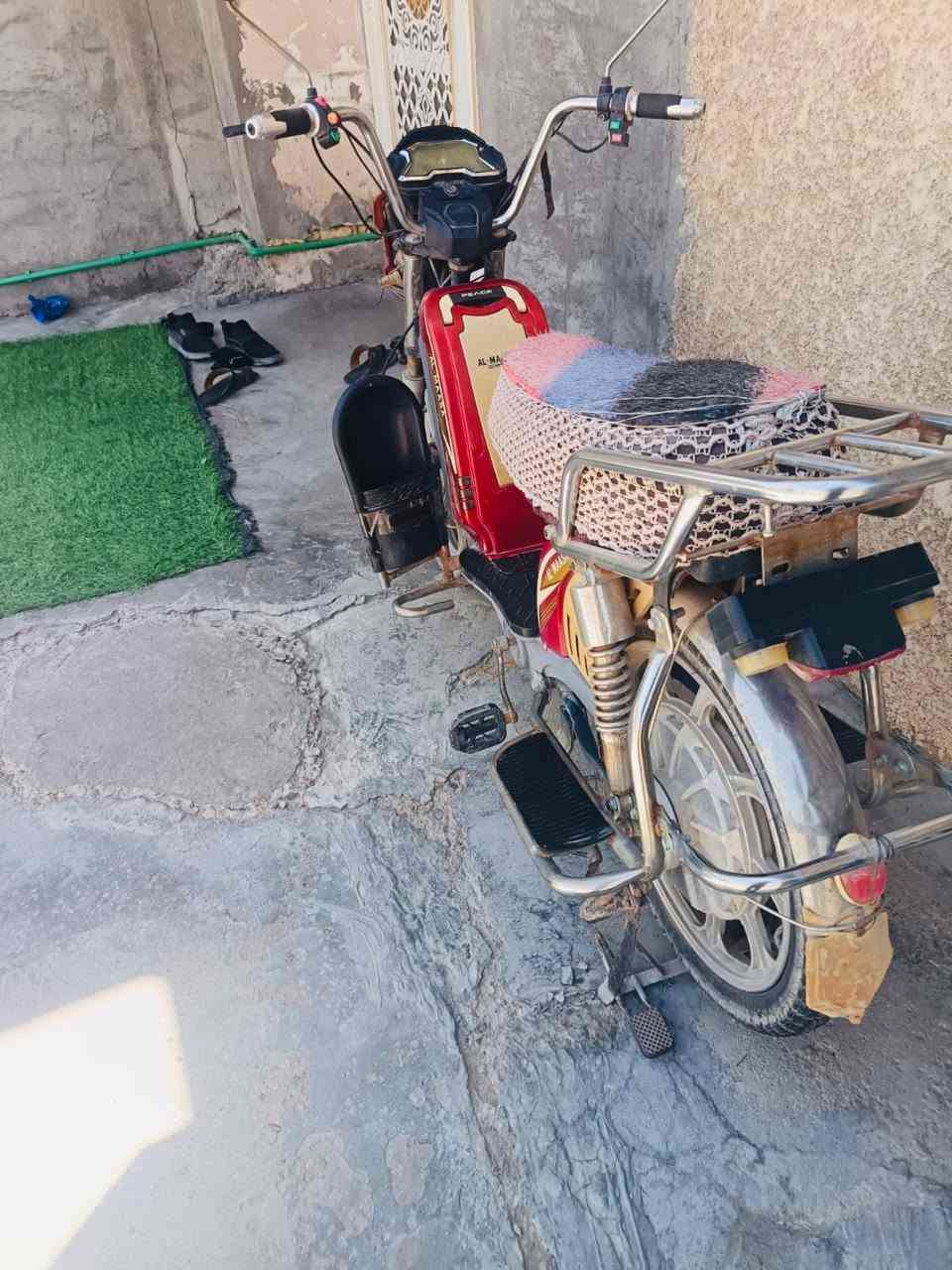 ماطور شحن شغال
الريموت مالته مايشتغل
هورن مابي بس يتصلح
اليدة يرادلها بس ضب
السعر 350 وبي مجال
المكان الفلوجه للاستفسار الاتصال على الرقم***********
***********
