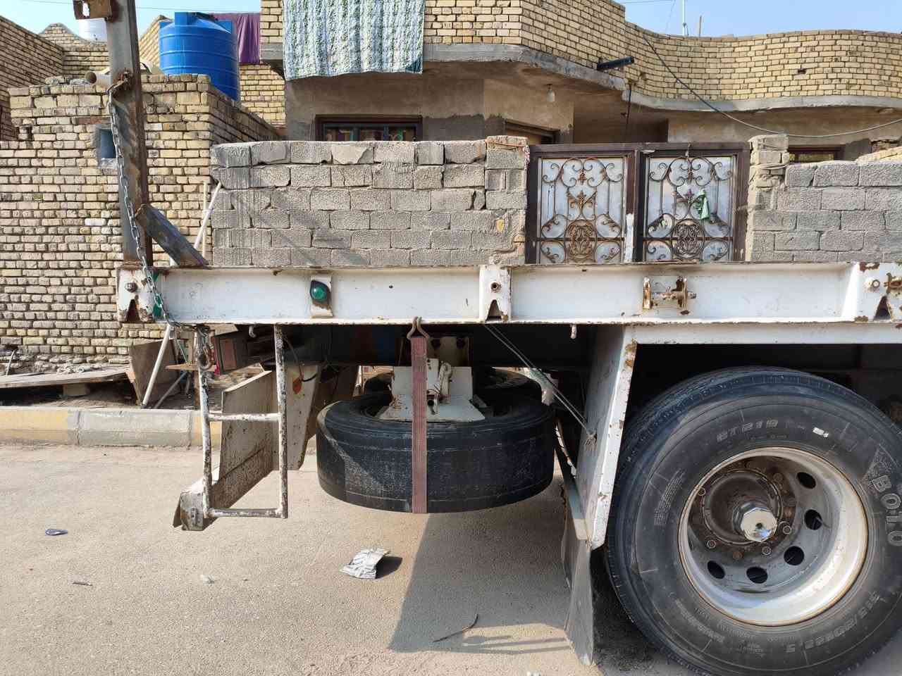 السلام عليكم عربانة للبيع شاصي أوربي محدثه عمل شريط 50 الدناكير 14/13/واحد فوزله الطول 12 السعر 55 وبيها مجال حك الجيه العربانه ركبتها مكفولة / المكان الناصريه 
***********
***********
