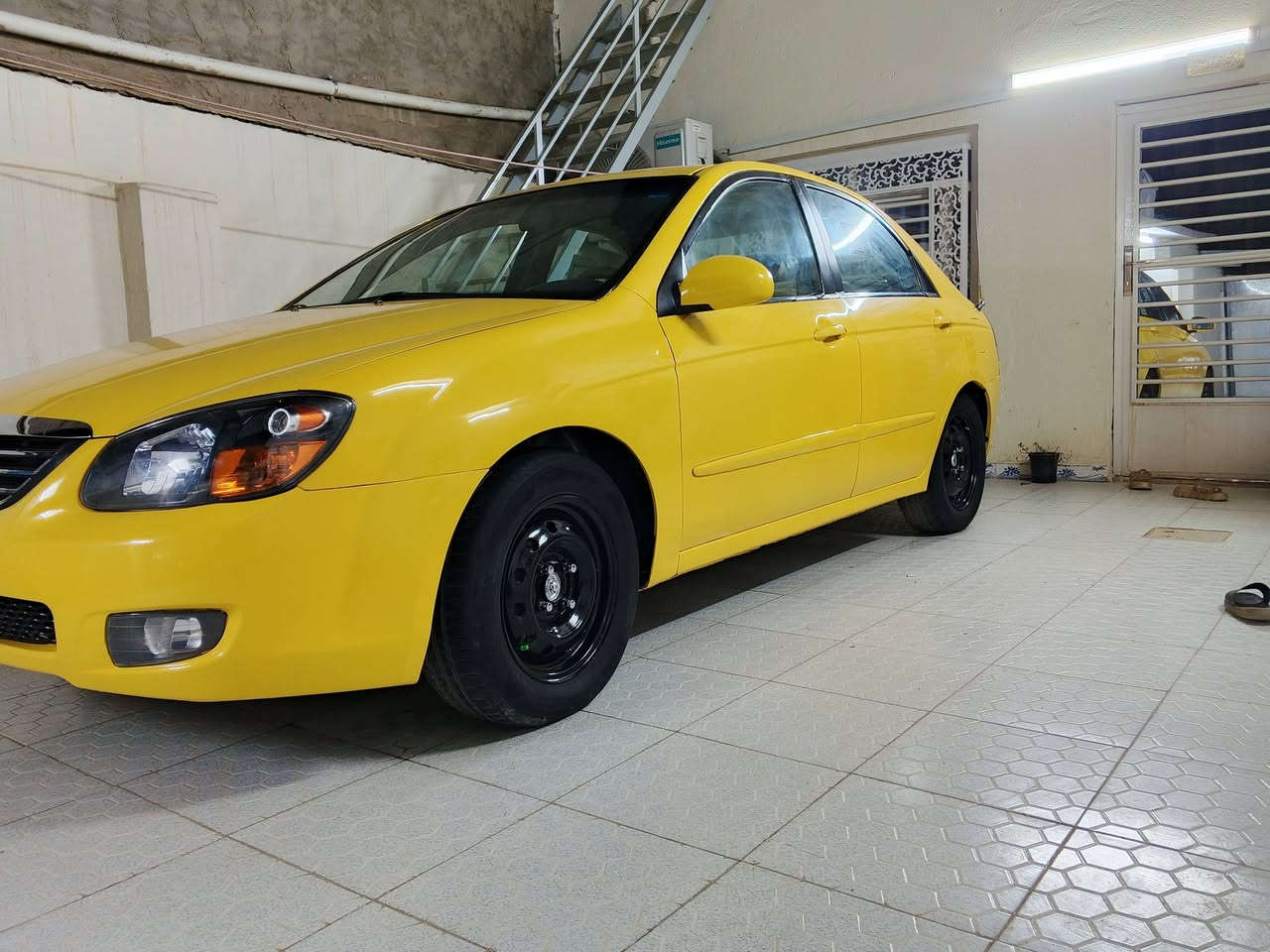 سلام عليكم سياره سبكترا للبيع موديل 2009 سياره بسمي رقم الجديد مكينه كير تبريد ثلج سياره جديده بدون حادث كلين المكان بابل بكرلي تواصل ***********
