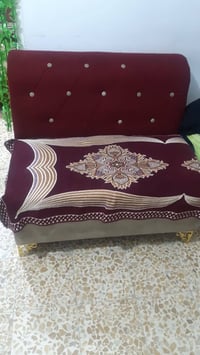 كنب • ٩مقاعد • ميكانيك