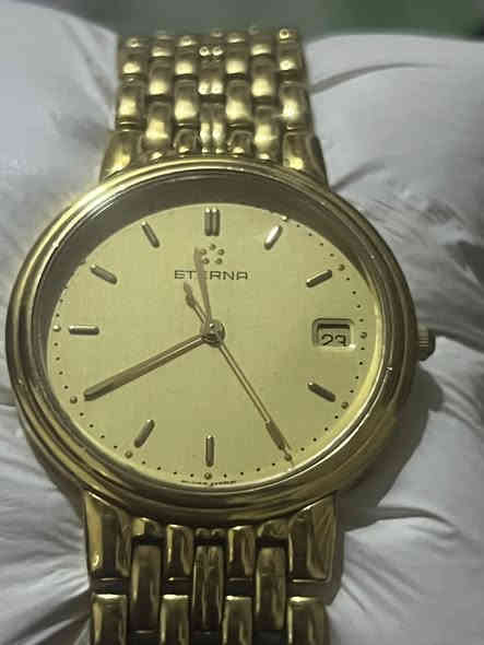 ⬛️ساعه سويسري
⬛️طلاء ذهب 18 بالكامل
⬛️القطر 34
⬛️نظافة تامه
⬛️مع كتلوك وعلبه
⬛️للتواصل الاتصال على الرقم ***********
