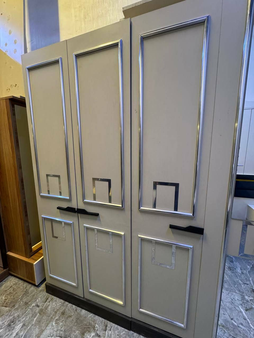 غرفة🇹🇷تركي  نضام حديث  10 قطع صبغ حراري ✨
ابواب 🚪🚪  برغي وجوي حديد كنتور منفصل  
نضافة 90٪💯
السعر مليون 
شد ونقل داخل بغداد مجاني محافظات بكروة 🚛


**إذا كنت صاحب هذا الإعلان وتريد حذفه لأي سبب، رجاءا أرسل رسالة إلى الدعم الفني**