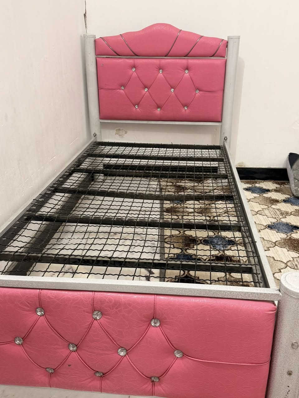 سرير للبيع
السعر ٤٥ وبي مجال


**إذا كنت صاحب هذا الإعلان وتريد حذفه لأي سبب، رجاءا أرسل رسالة إلى الدعم الفني**