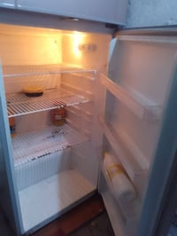 ثلاجه • نضيفه • تجمد ب١٠٠