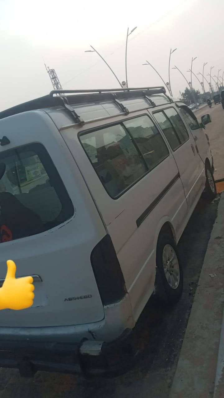 سلام عليكم جنبي H1  ناصي للبيع  مديل 2015 حره سياره جاهزه من كلشي حداديه هستوه نافظه كاعيه توه مسويه رقم بصره  تايرات جدد بس نقصه مسجل سياره كبل لشارع رقم الهاتف *********** سعر 75
