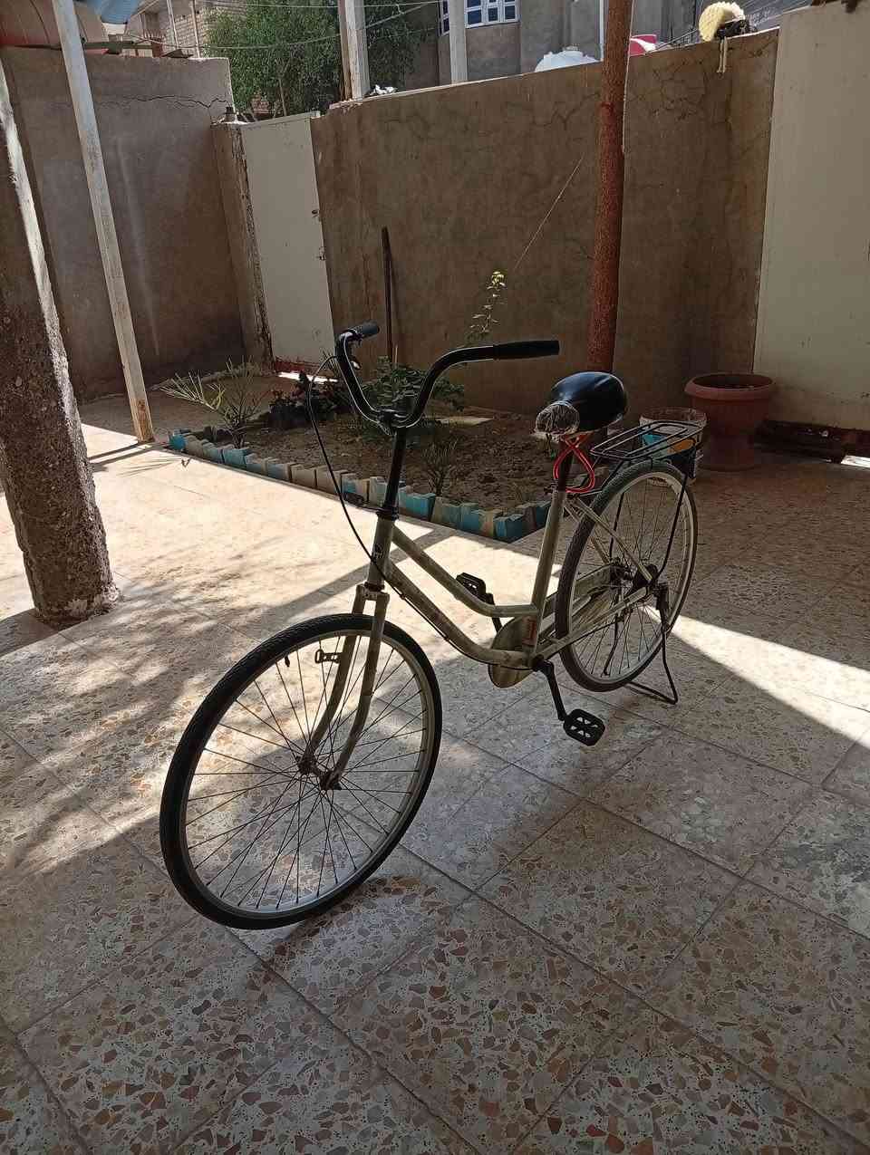 بايسكل حجم 26 جاملغات والبريك الكدام ولايت ويا يجن بس انا فاتحن بايسكل مال ونسة السعر 100 وبي مجال


**إذا كنت صاحب هذا الإعلان وتريد حذفه لأي سبب، رجاءا أرسل رسالة إلى الدعم الفني**