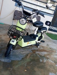 دراجة حجم 14 للبيع فول مواصفات جديدة ما بيها اي عطل وما بيها اي شي مبد...