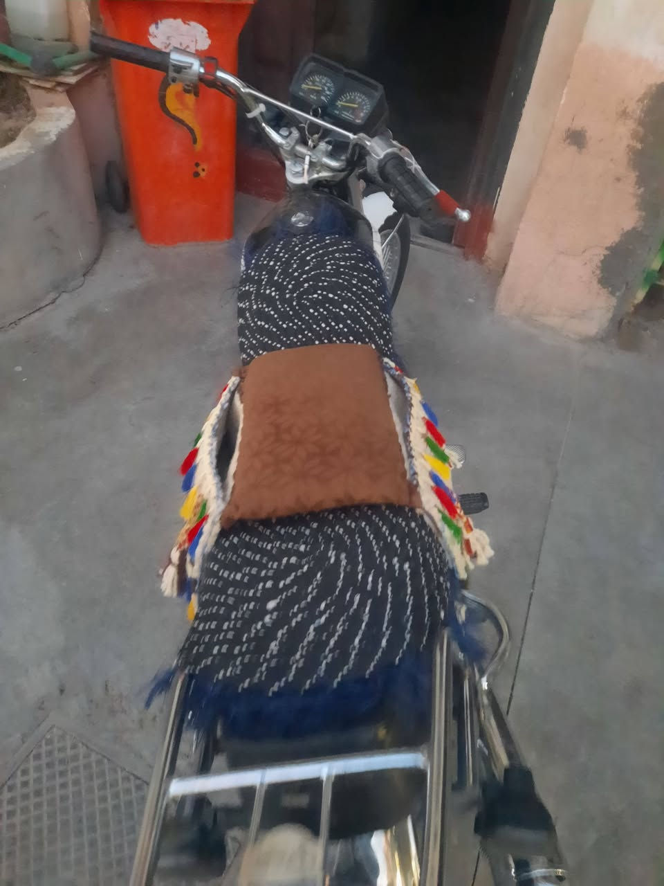 سلام عليكم دراجه تايكر موديل ٢٠ مكفول ٤ كير العنوان خانقين الشراي يتصل والمو شراي لايتصل السعر ٤٥٠ الف ***********
