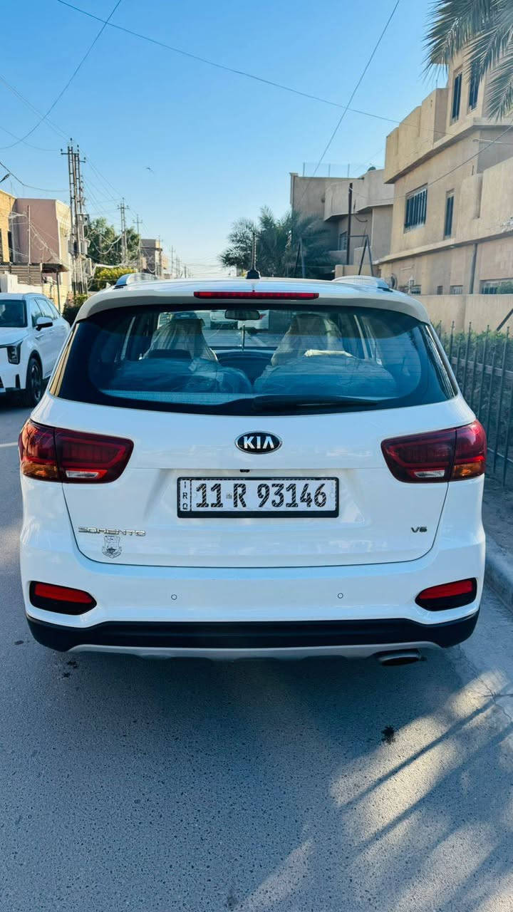 سلام عليكم سورنتو خليجيه  موديل 2018شكل 2020 فول مواصفات جاهزه السياره من كلشي ملاحضه (السياره دبل كود) السعر 238وبيه مجال مكان السياره بغداد الدوره الصحه رقمي ***********
