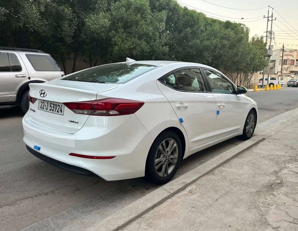 النترا 2018 وارد امريكي
فول 
كلين تايتل للبيع او المراوس حسب القناعة 
المواصفات 

بصمة 
فتحة سقف 
محرك 2000 دوش 
رادار 
نقط عمياء 
شاشة كبيرة 
شاشة اعطال 
تدفئة كشنات 
جنطة ذكية 
ترحيب 
كامرة دوارة اصليه 
ويل كب 
اشاير بالمري 
لد امامي 
السيارة بدون حتدث ولا ضربه 
ولا ايرباك 
بس بيها صبغ اثر تقشير 
يعني علئ كد ملاحضات كلش قليل 
السيارة اربيل باسمي تحويل ثاني يوم 
السعر 133 ورقة 
***********
