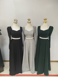 ملابس • ألوان متعددة • مقاسات