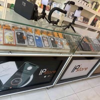 4 قاترينات ضوئيه للبيع طول متره وعرض 60 مكاني البنوك سعر الوحده 80 الف...