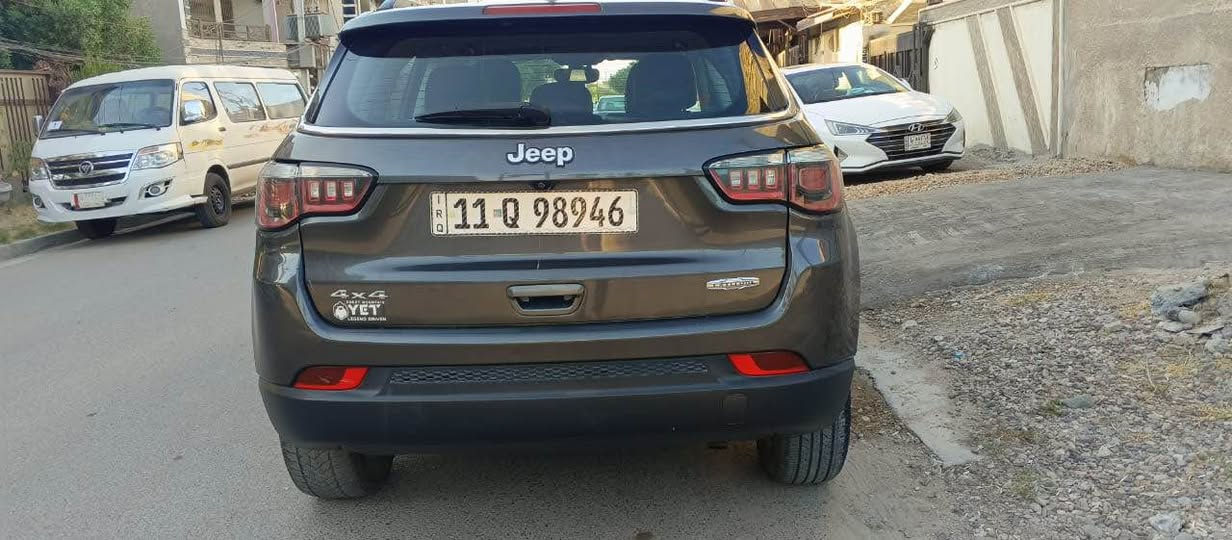 جيبب للبيع مديل 2018 سيارة جاهزة كير مكينة صدر كلة كفالة حادث قطعة صبغ وجاملغ وبنيد تبديل بدون دواخل السعر 105  مكاني بغداد سيدية اتصال *********** بغداد, العراق
