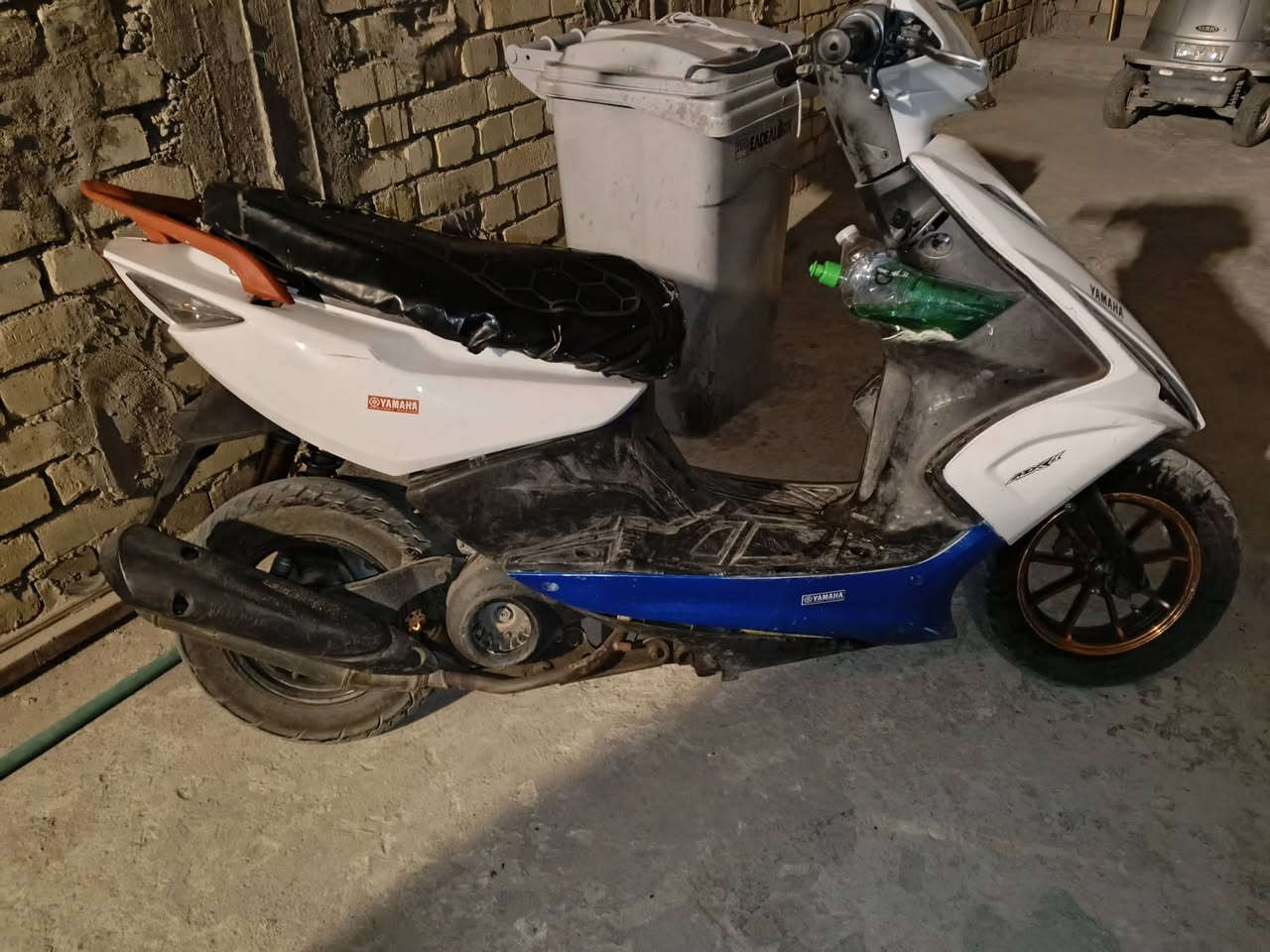 سلام عليكم دراجه ماكس مضلع للبيع كهربائيات كلها شغاله شلعه ومعدل دراجه كلش حلوه وسعرها مناسب  السعر 300 وبيها مجال رقم الهاتف *********** مكان بغداد الكريعات
