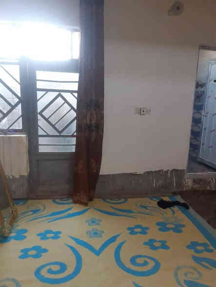 دار في كربلاء خلف مدينة الزائرين الي تكون مقابيل جامعة فريحة منطقة سكينة وهادئة وقريب من طريق زوار

- 100 متر تحت البناء مساحة القطعة كاملة 120 متر (ملك صرف سند 25) بأسم والدتي 

- يتكون من طابق واحد وغرفة نوم ومطبخ واستقبال وصالة بناء درجة أولى أولى

-جاهز من ماء وكهرباء وساكن بي مأجر بالشهر 200 

السعر 55 نهايتة لان مستعجلين ***********
