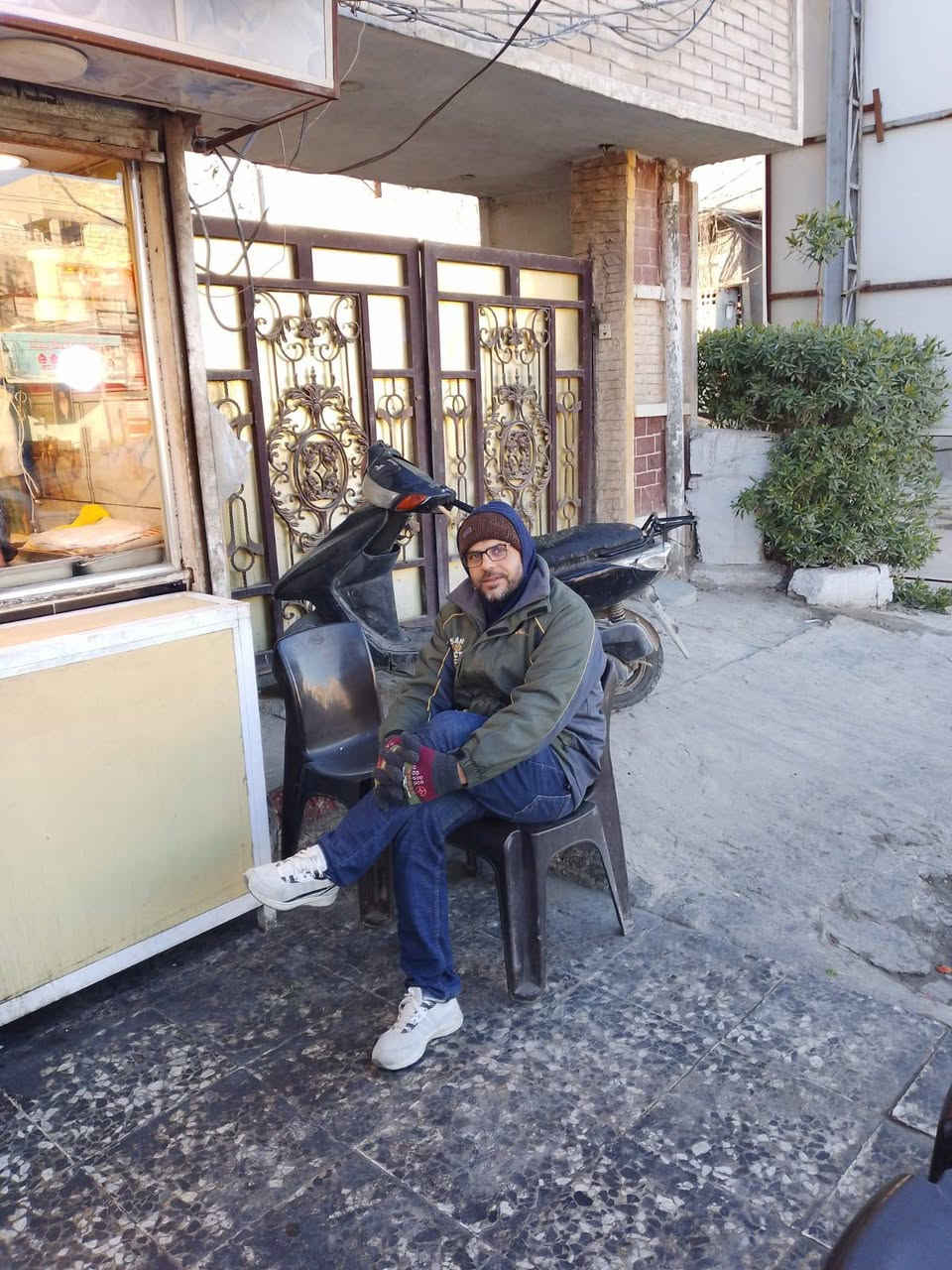 كادر لبخ وطلس وتغليف فوم  ومعي أيضا جبس بورد وسيراميك بغداد ***********
