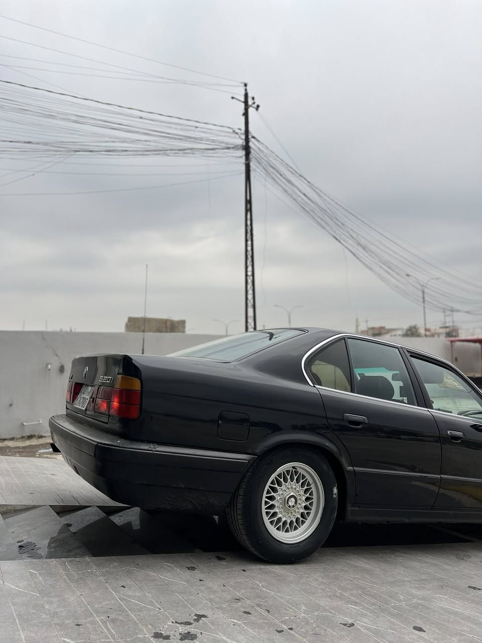 الهم صلي على محمد اخوتي السياره شكد ما أكول عليهه جديده قليل بحقهه إسلام عليكم بي ام.  520 اصل وفصل وبليته السياره ما يعوزلهه ربع شغال واطلع بدون صبغ بيهه فقط 3قطع فقط اصل بجم عريض داخل جلد بطاين ابواب طك ويل خليه اصلي محرك كبس عدله رقم وهزه كلو جديد بسمي السياره كابون بانزين بيهه هم ويرمينه شرط ما بيهه واير مجطل تخم تايرات جديد (السعر السعر )60وبيهه شويه مجال يرحم والديكم لاحد يقارنه بسيارات ال حكهم ٤٠ورقه فدوه اروحلكم
الرقم ***********
