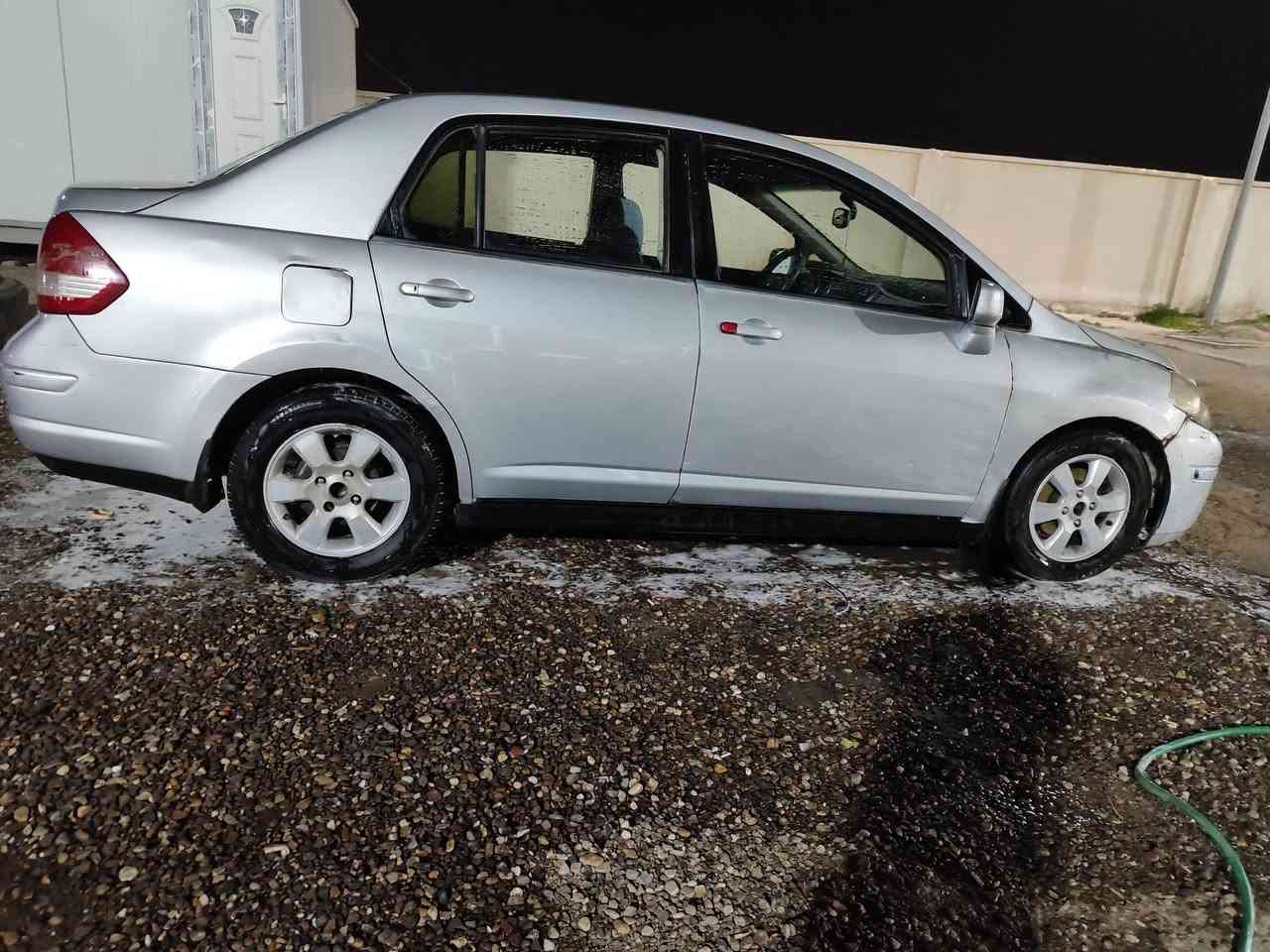 السلام عليكم نيسان فيرسا ٢٠٠٨
بيها بدايه كازكيت 

 سعره ٥٠ وبيها مجال بعد الشوف اتصل ع ***********
