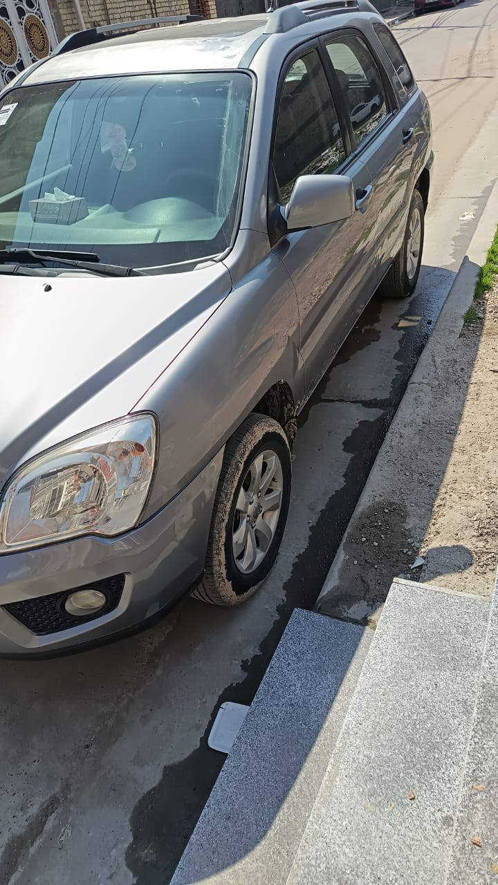 كيا سبورتج 2009 محرك 2700. سته سلندر السياره بانزين وشاد الها منضومه غاز ما بيها تبديل السياره جاهزه وما بيها نقص السعرر
 110 مكاني بغداد ***********
