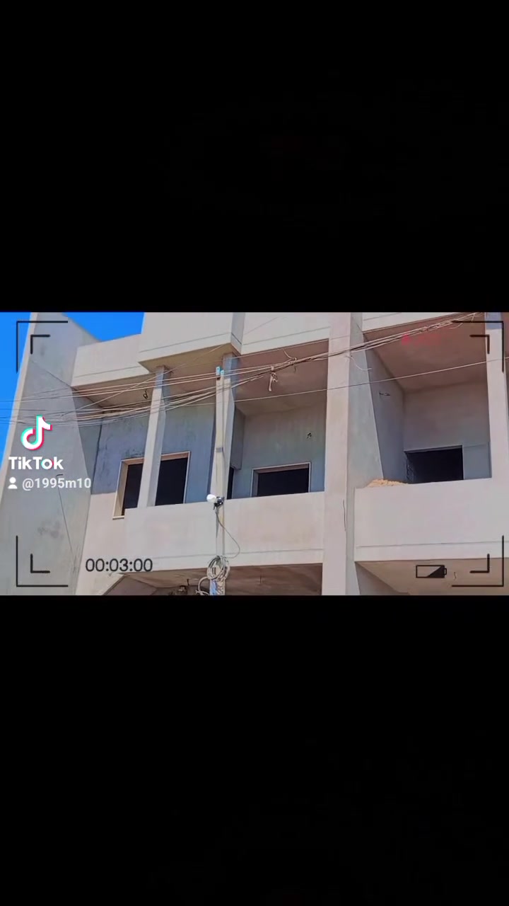 ***********
