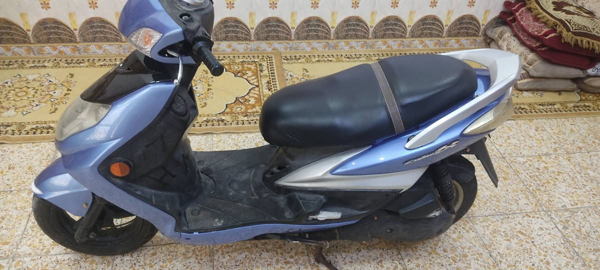سلام عليكم
دراجه سكنس فحل كوري ام طلعات نوزل خطين

دراجه خير من الله اي نقص مابيه

دراجه مفتوحه بدل ولفات صليه مال تفصيخ مكينه ناعمه كلش نكرسف

السعر850بيه مجال حك الجيه واني خادم الطيبين

رقم ***********
