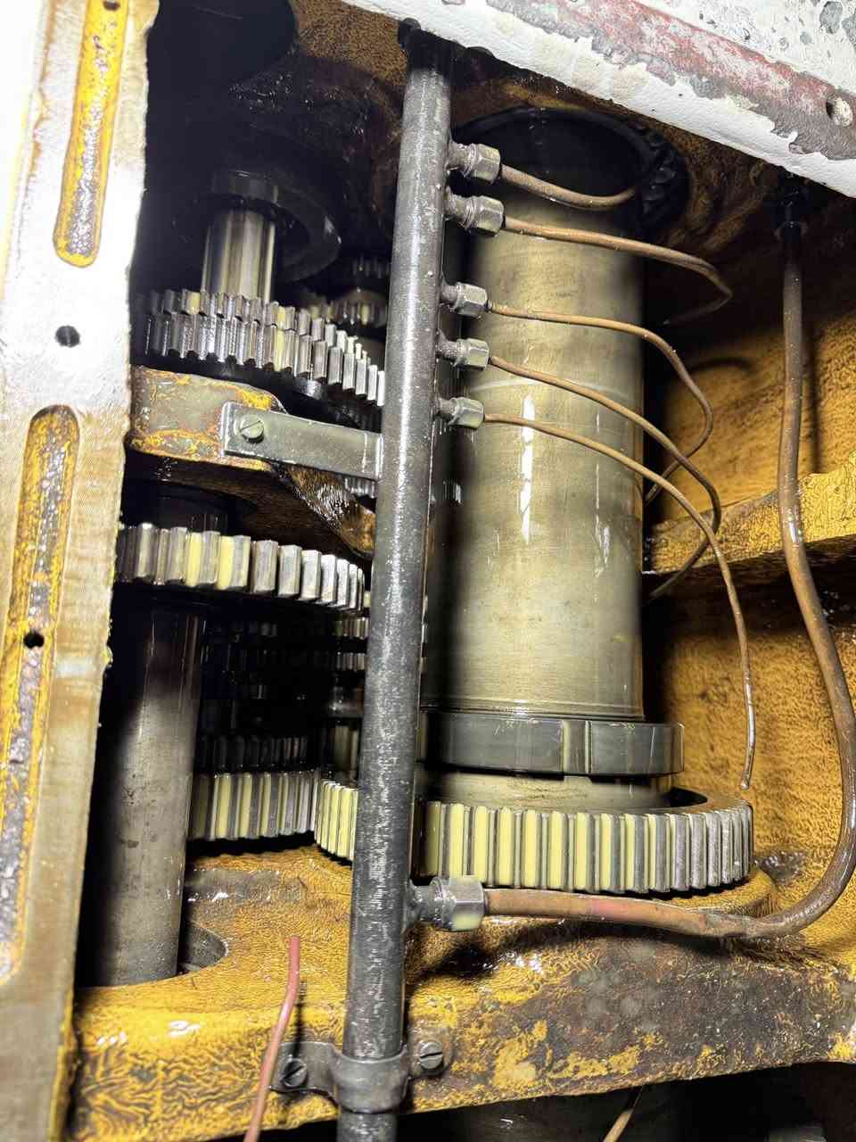 بحمد الله
 وصول  تورنة بسعر جدا مناسب
 نوع صيني مؤسسةمستعمل النضافة ٧٥٪؜ بالنسبة للهيكل كما موضح بالصور و ٩٥٪؜ نظافة الكير بوكس  ،٣ متر ًمن العينة الى السلايد نوع  عالي بدون كصة تفر ٨٠ سم  على الفرش كلج ميكانيكي مع سنتر وبراكيت للمعلوماتية الاتصال على الرقم 
***********
متوفر واتس اب
العنوان الموصل
