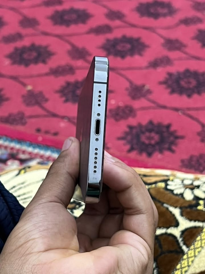 السلام عليكم 12برو ماكس مكفول كفاله عامه لزلغ مابي جهاز ذكره 512شرق اوسط نموذاجN بطاريه77 رقمي ***********
