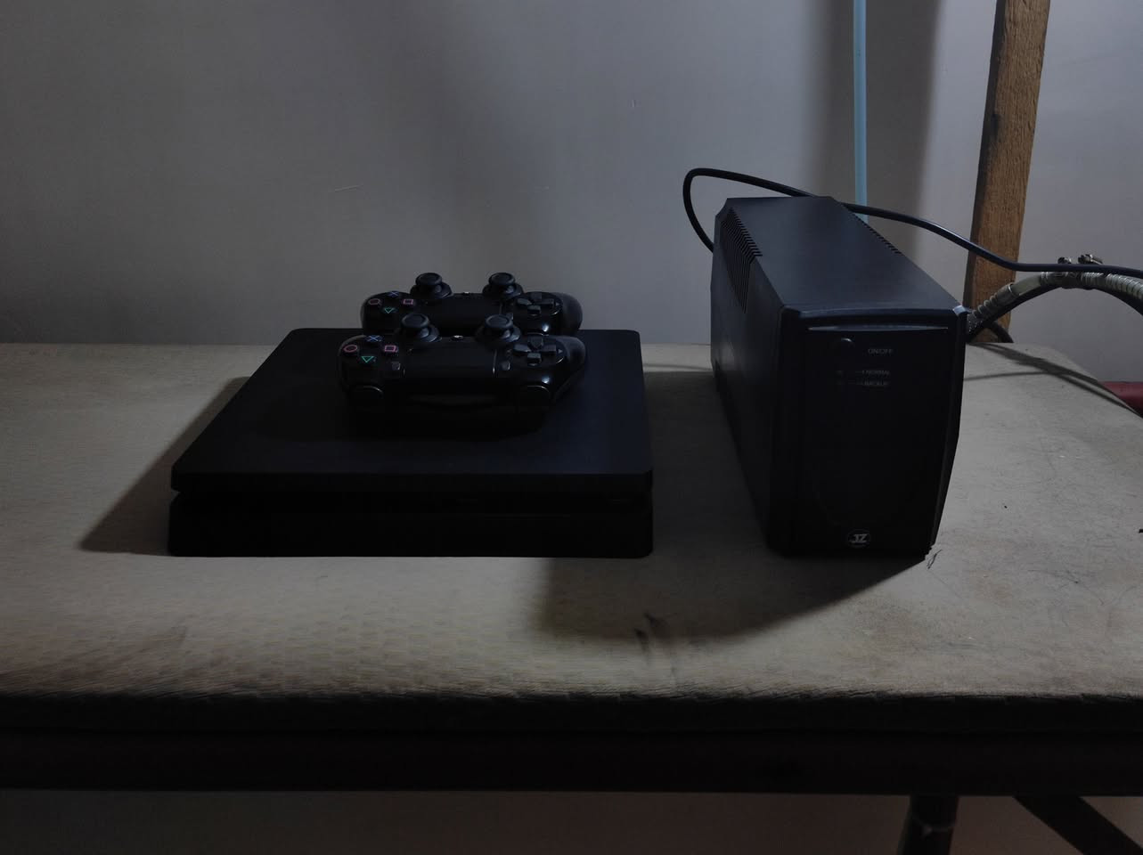 سلام عليكم بلي 4 سلم مهكر نضام 9.00 ما مفتوح جهاز جديد ويا 2 يدادت أريده 270  يو بي س مكاني نجف


**إذا كنت صاحب هذا الإعلان وتريد حذفه لأي سبب، رجاءا أرسل رسالة إلى الدعم الفني**